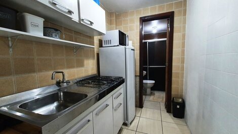 Apartamento com 1 dormitório a 30 m da Praia de Bombinhas.