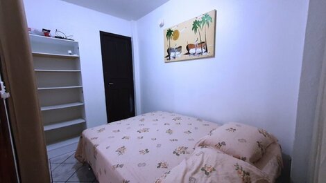 Apartamento com 1 dormitório a 30 m da Praia de Bombinhas.