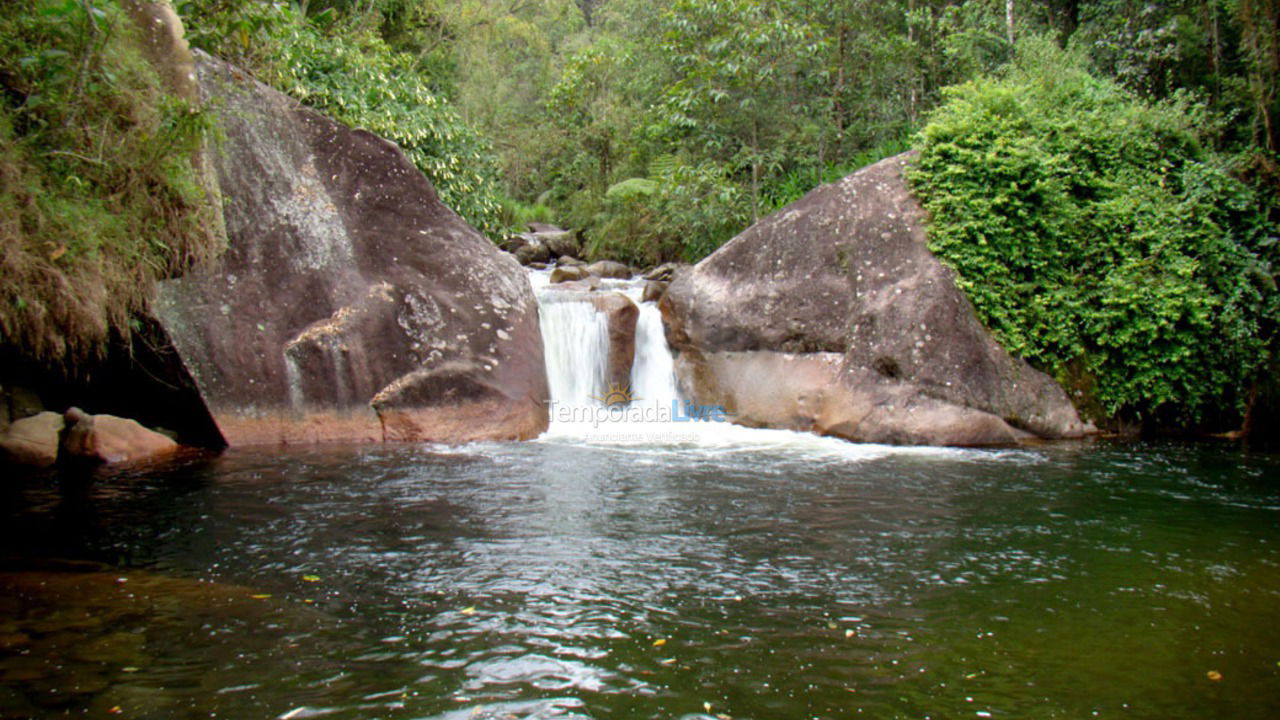 Casa para alquiler de vacaciones em Bocaina de Minas (Alcantilado)