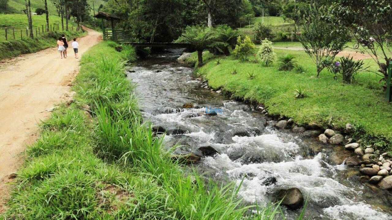 Casa para alquiler de vacaciones em Bocaina de Minas (Alcantilado)