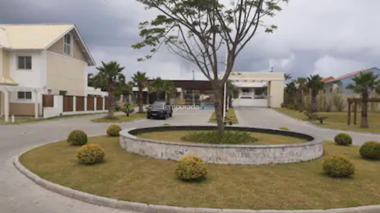 Casa para aluguel de temporada em Florianópolis (Morro das Pedras Campeche)