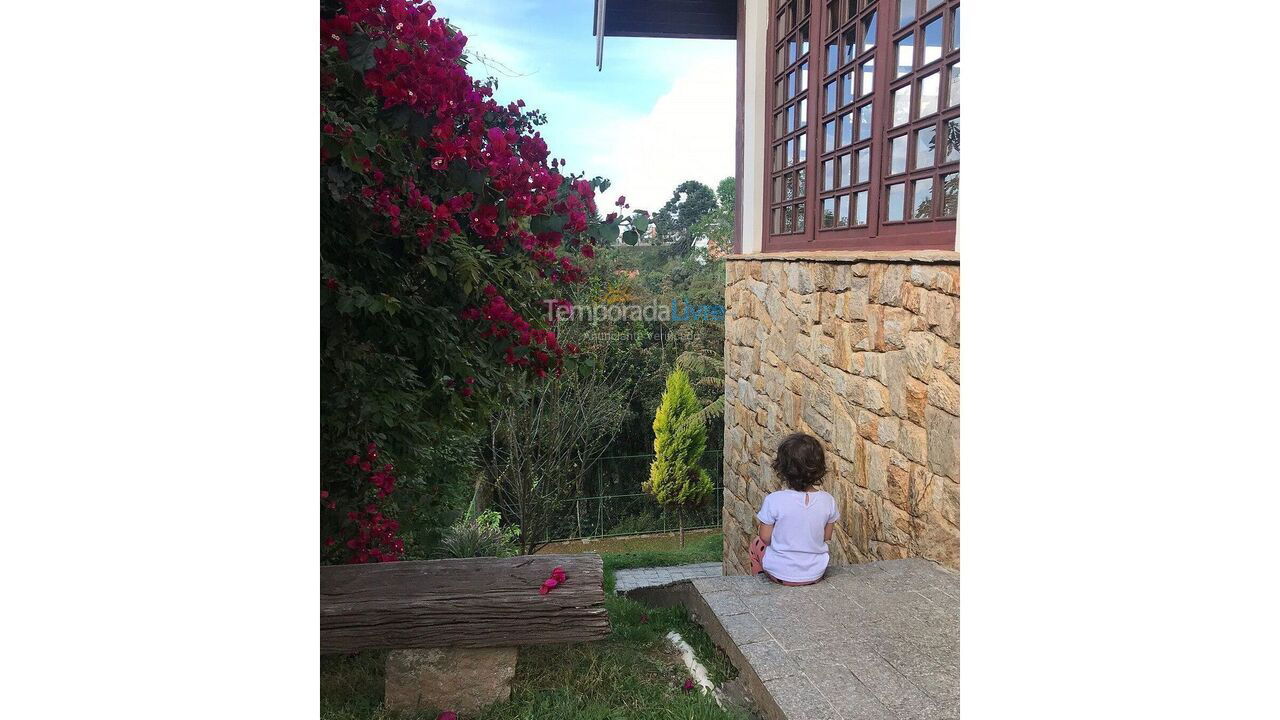 Casa para aluguel de temporada em Campos do Jordão (Jardim Primavera)