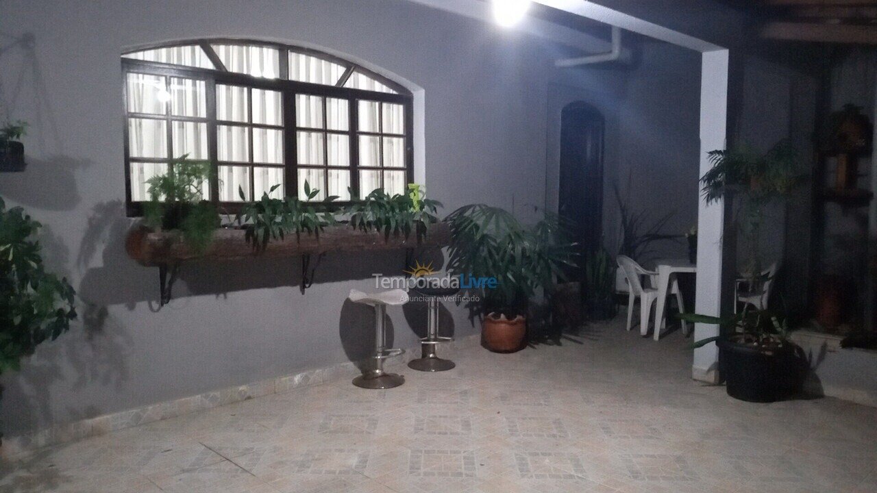 Casa para aluguel de temporada em Guarujá (Astúrias)