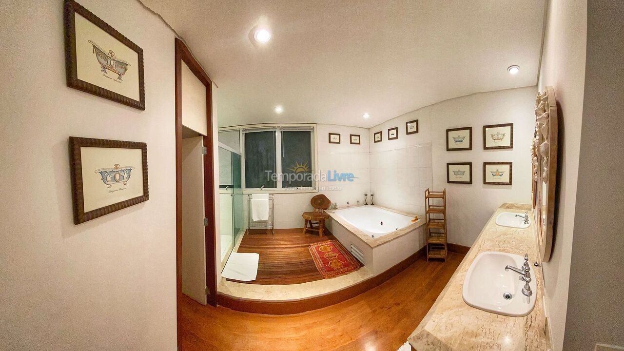 Apartment for vacation rental in Angra dos Reis (Praia Vermelha)