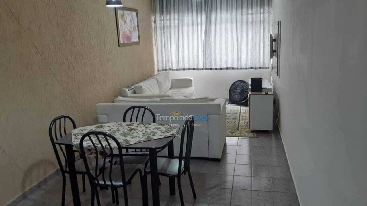 Apartamento para aluguel de temporada em Praia Grande (Canto do Forte)