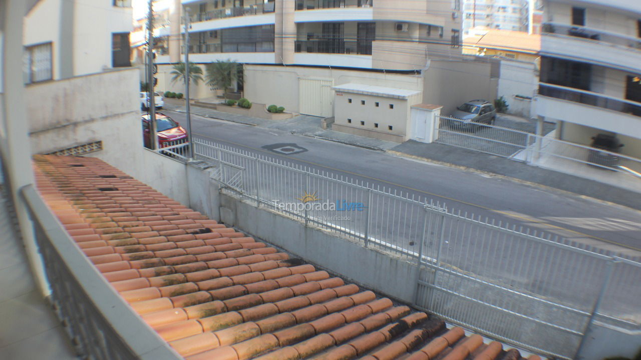 Casa para aluguel de temporada em Itapema (Meia Praia)