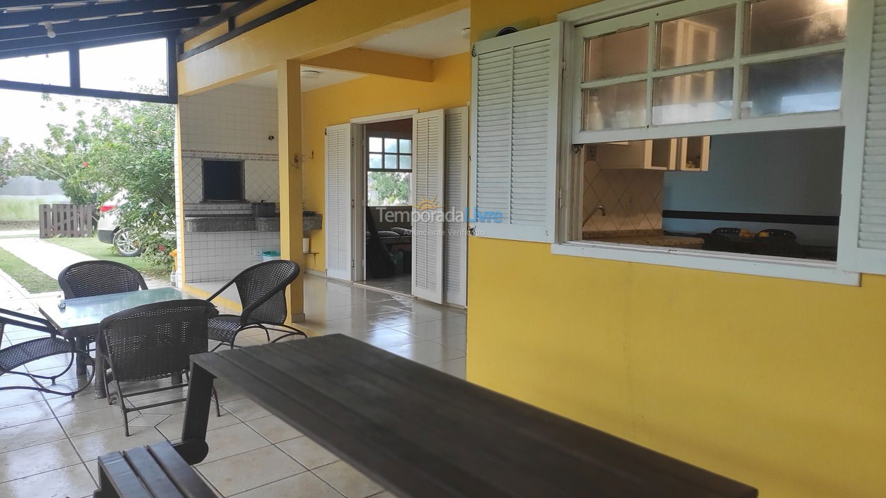 Casa para alquiler de vacaciones em Guaratuba (Barra do Saí)