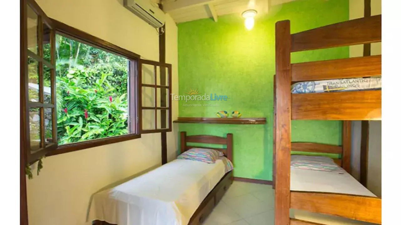 Casa para alquiler de vacaciones em São Sebastião (Barra do Sahy)