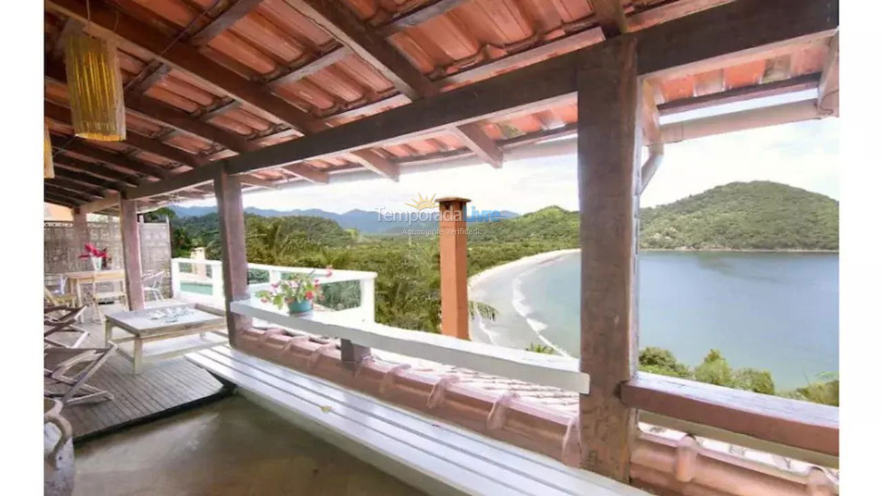 Casa para alquiler de vacaciones em São Sebastião (Barra do Sahy)