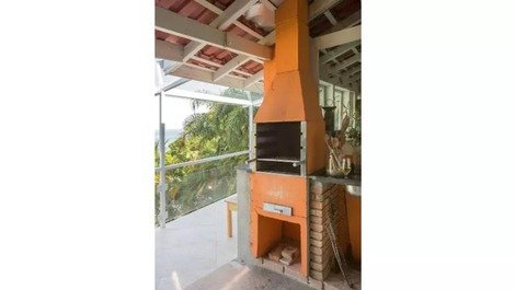 House overlooking the beach of Sahy in Condominium. 2 TOTAL WI-FI suites