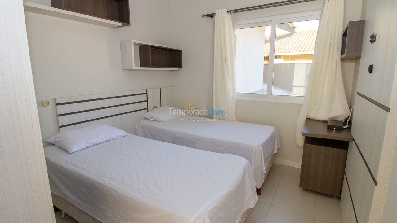 House for vacation rental in Bombinhas (Praia de Bombas)