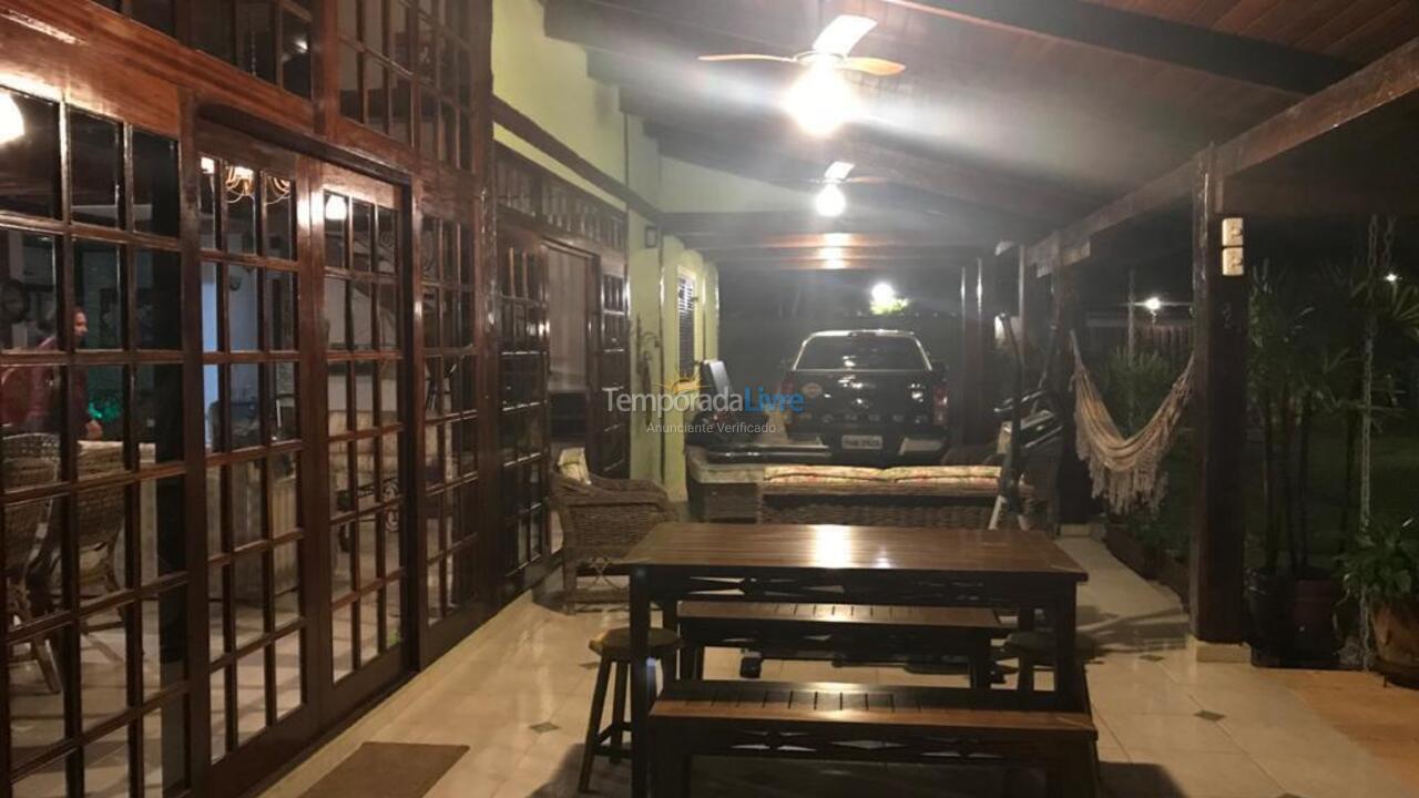 Casa para aluguel de temporada em São Sebastião (Boiçucanga)