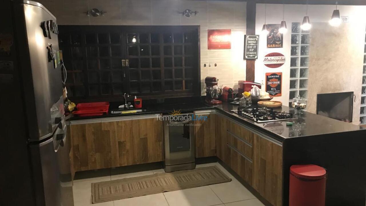 Casa para aluguel de temporada em São Sebastião (Boiçucanga)