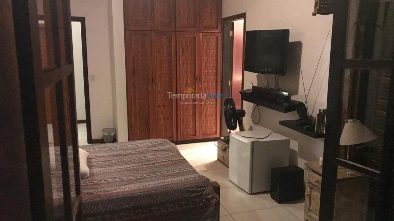 Casa para aluguel de temporada em São Sebastião (Boiçucanga)