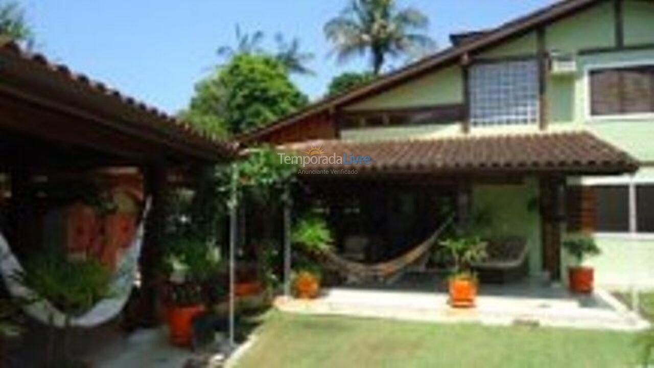 Casa para aluguel de temporada em São Sebastião (Boiçucanga)
