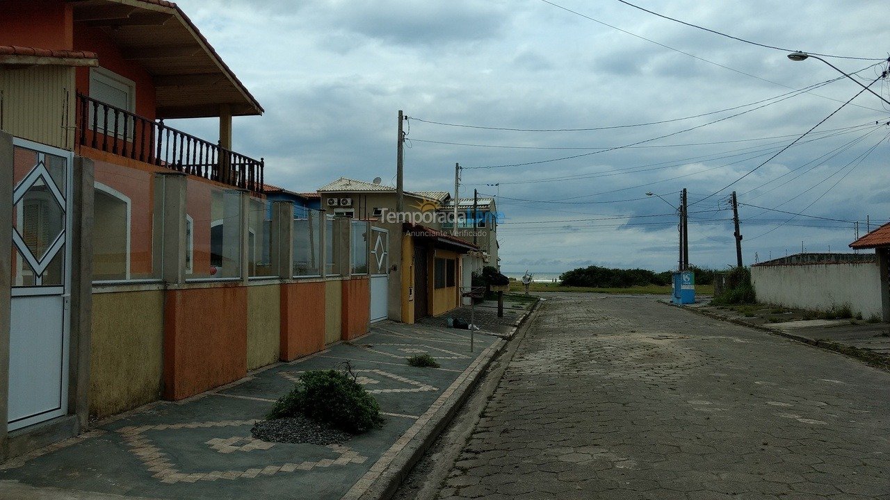 House for vacation rental in Itanhaém (Balneário Tupy)