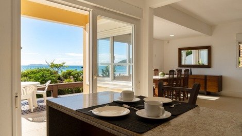 BEAUTIFUL HOUSE WITH VIEW TO THE SEA IN CANTO GRANDE