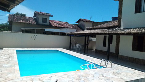 Rio das Ostras Casa Duplex Piscina(Maior piscina de R.O) Pé na Areia!