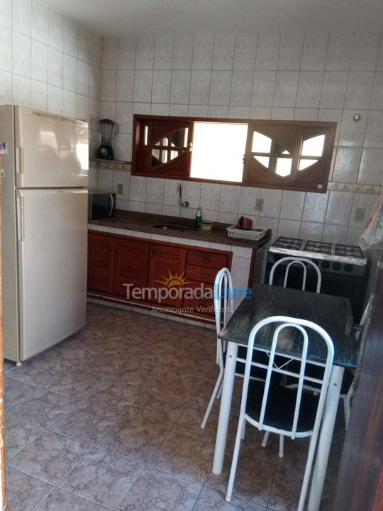 Casa para aluguel de temporada em Rio das Ostras (Colinas)