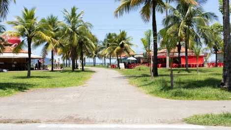 03 Bedrooms in front of Praia do Itararé / SV