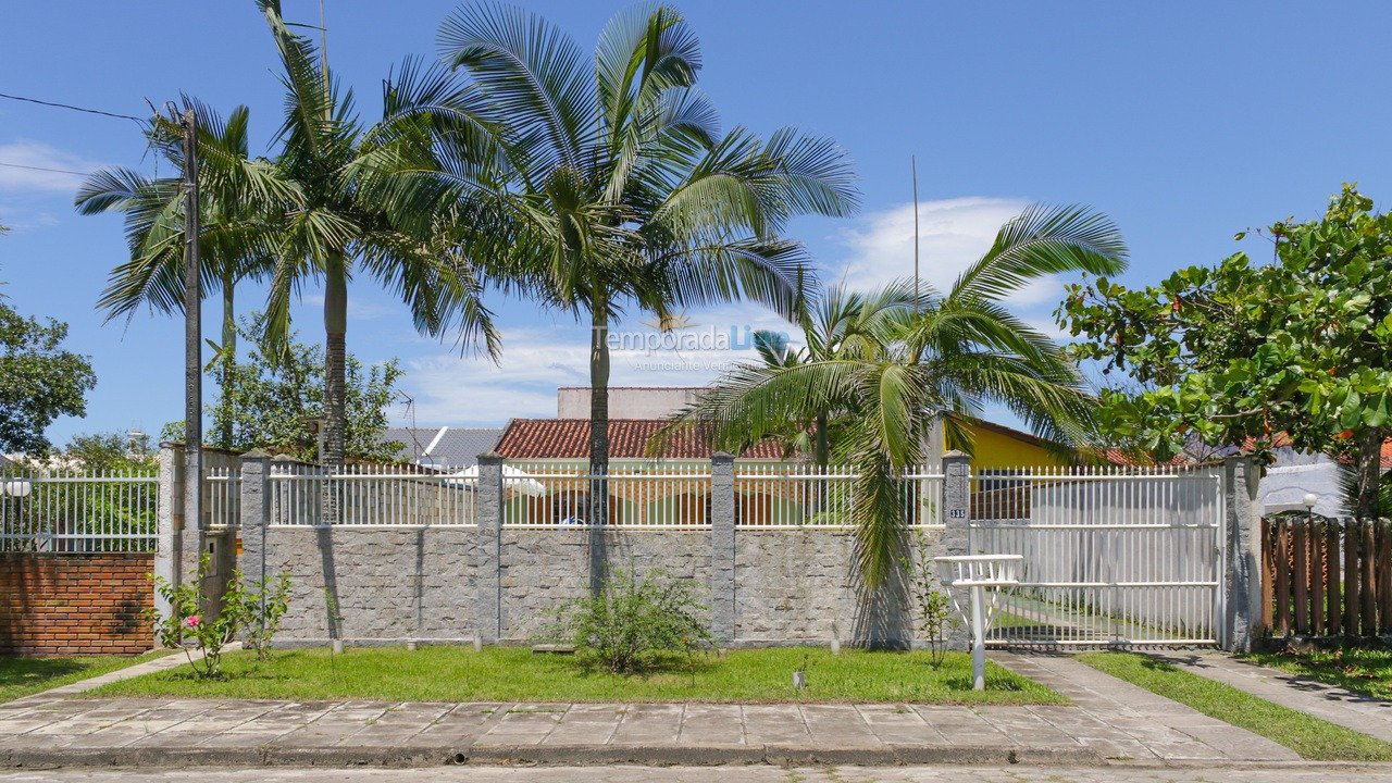 Casa para aluguel de temporada em Guaratuba (Nereidas)
