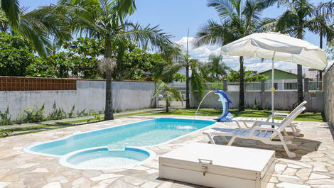 House in Guaratuba, PR 480 meters from the Sea