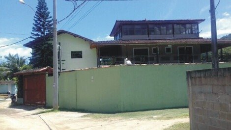 Gran casa familiar 20 personas con piscina playa Maranduba