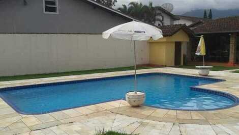 Spacious 4 bedroom house Maranduba Beach with Pool 0464