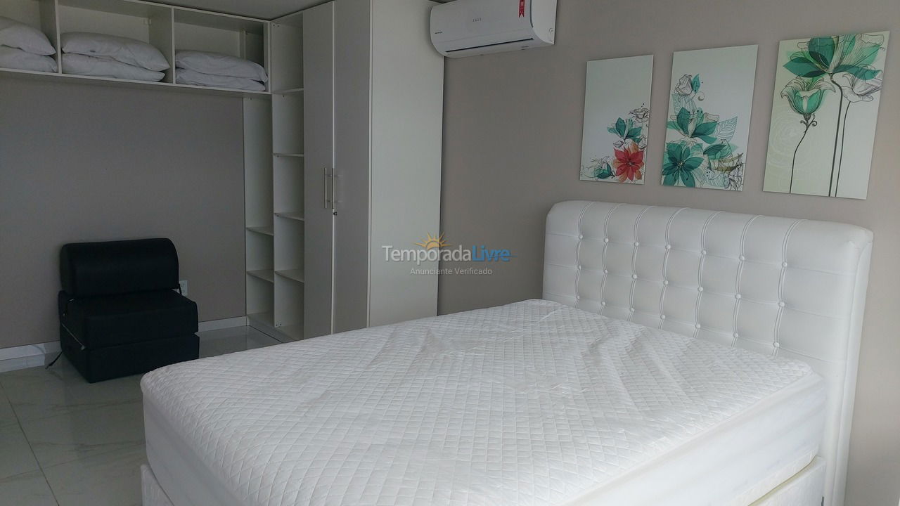 Apartamento para aluguel de temporada em Arraial do Cabo (Praia Grande)