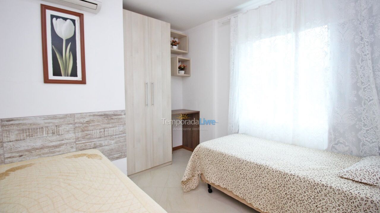 Apartamento para alquiler de vacaciones em Bombinhas (Praia de Bombas)