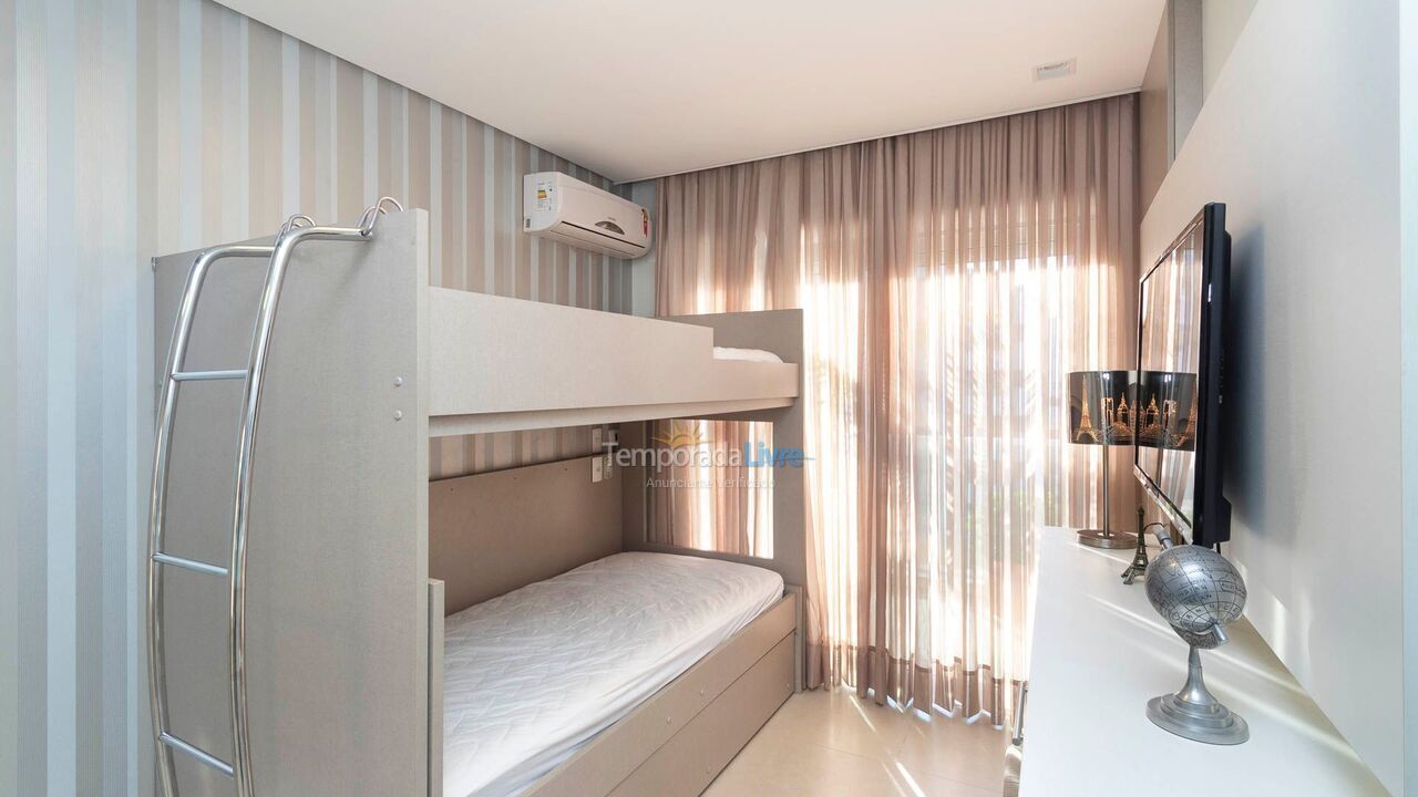 Apartment for vacation rental in Bombinhas (Praia de Bombinhas)