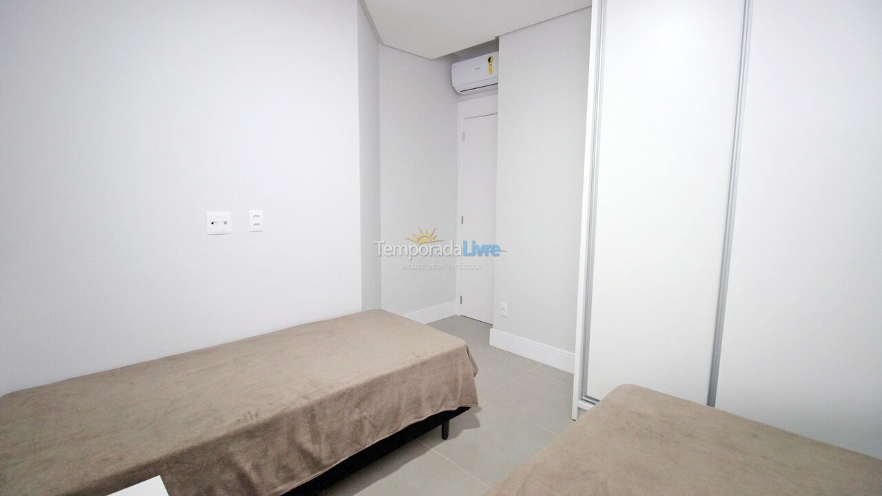 House for vacation rental in Bombinhas (Praia de Bombas)