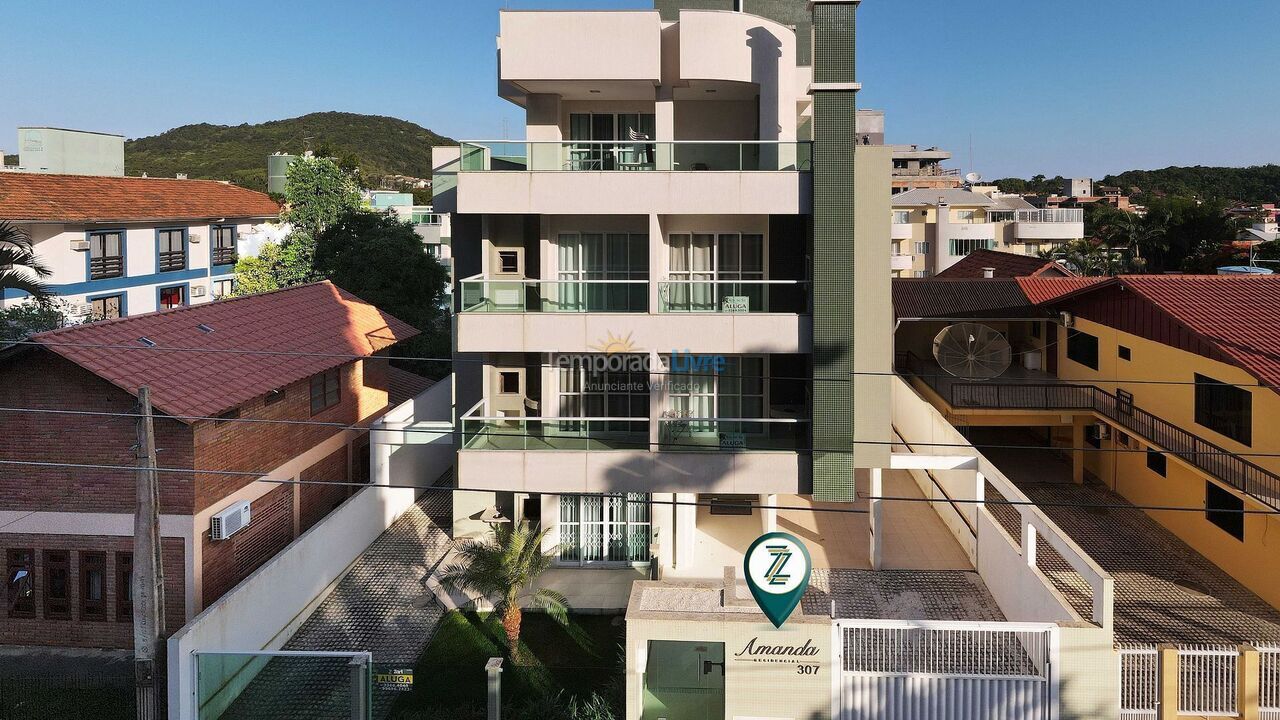 Apartment for vacation rental in Bombinhas (Praia de Bombinhas)