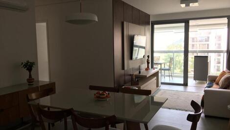 Apartamento pé na areia no módulo 5, na Riviera de São Lourenço.