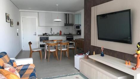 Apartamento pé na areia no módulo 5, na Riviera de São Lourenço.