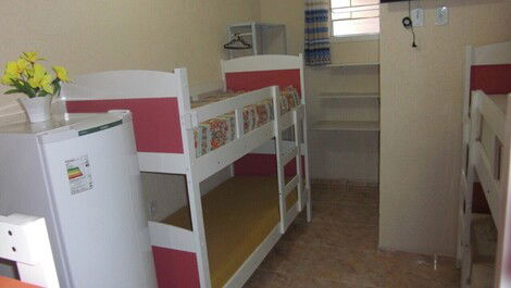 Group of 50 people, 9 suites and 2 apartments with 1 bedroom, living room, kitchen. bathroom.