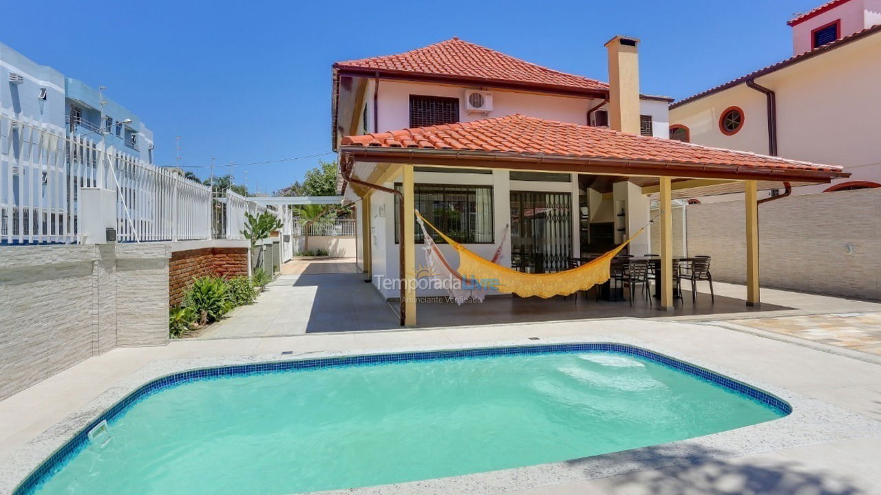 Casa para aluguel de temporada em Florianopolis (Canasvieiras)