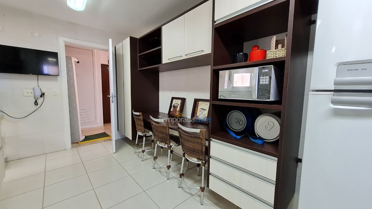 Apartamento para aluguel de temporada em Guarujá (Pitangueiras)