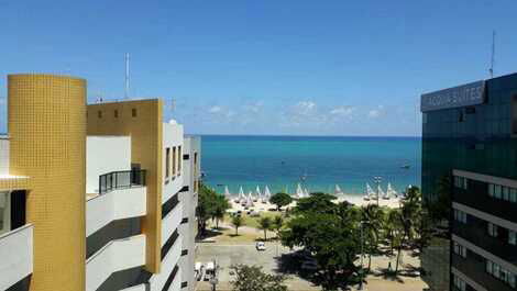 Vista da sacada da sala para praia de pajucara .