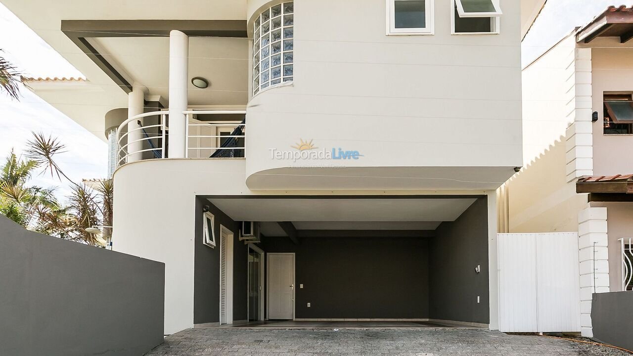 Casa para aluguel de temporada em Florianópolis (Corrego Grande)