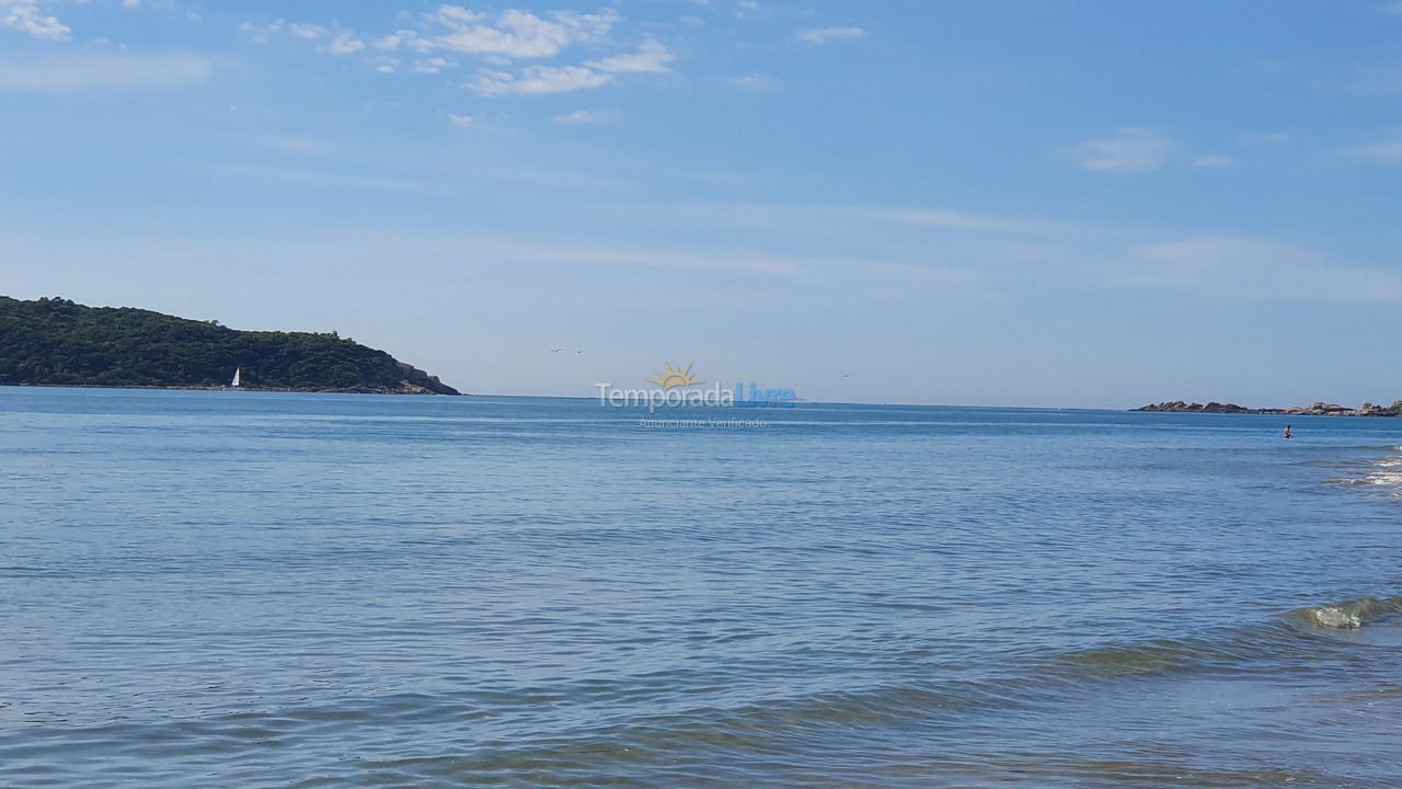 Casa para alquiler de vacaciones em Palhoça (Praia do Sonho)