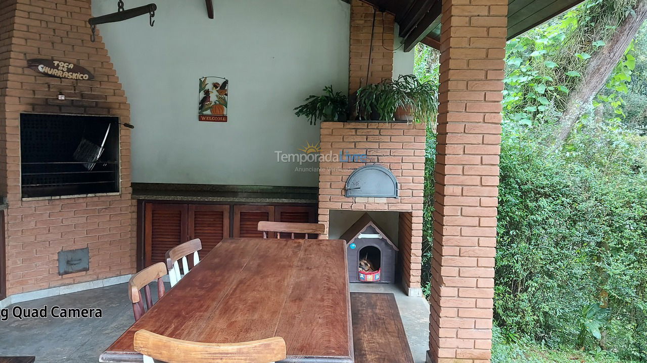 Casa para alquiler de vacaciones em Campos do Jordão (Capivari)