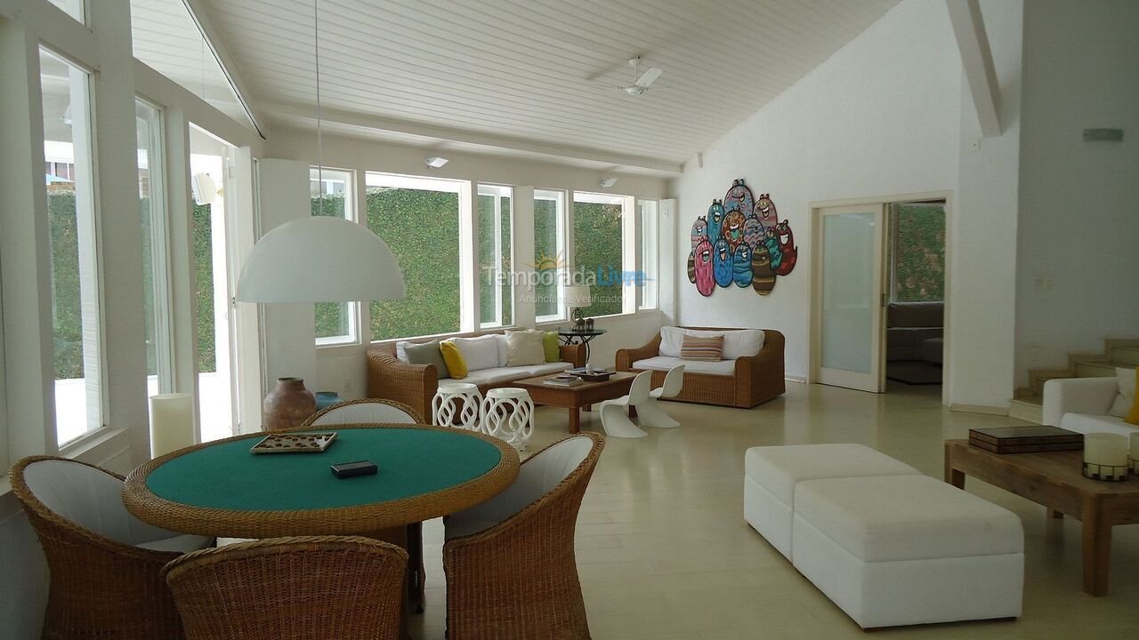 Casa para alquiler de vacaciones em Angra Dos Reis (Condominio Portogalo)