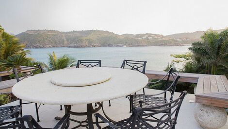 Buz046 - Luxurious 8 bedroom villa overlooking the beach in Buzios