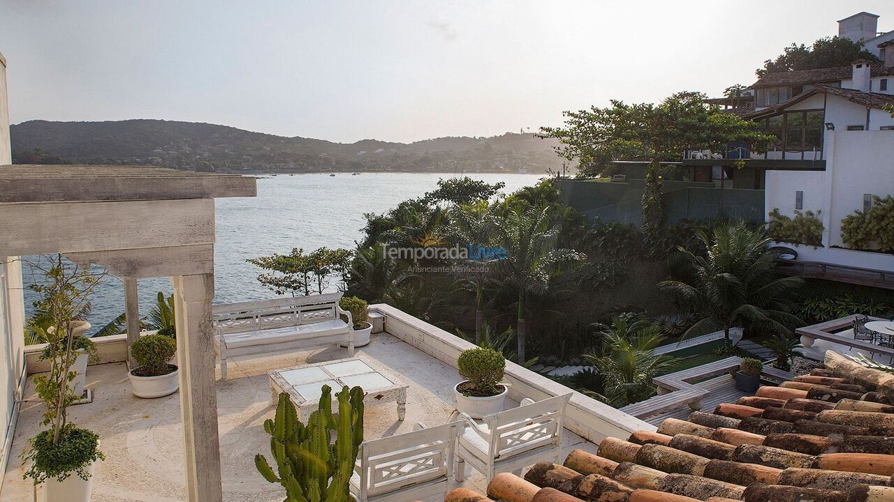 Casa para aluguel de temporada em Armação dos Búzios (Praia da Ferradura)