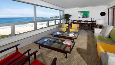 Rio145 - Beautiful apartment in front of Copacabana beach