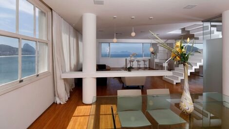 Rio067 - 3 bedroom penthouse in front of Copacabana beach