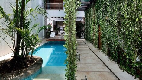 Car010 - House with pool in the historic city of Cartagena