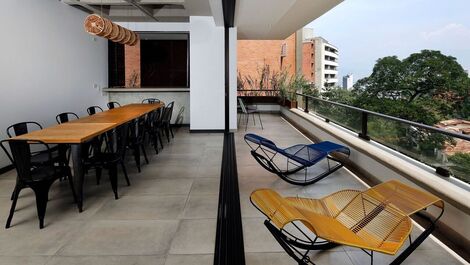 Med049 - Luxuoso apartamento com excelente vista em Medellin