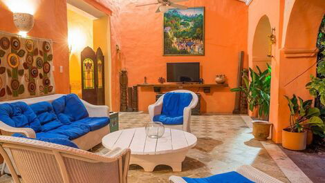 Car070 - Charming 5 Bedroom House in the Old Town of Cartagena